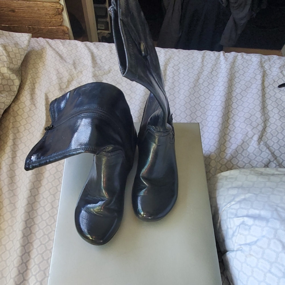 Nordstrom paton leather black boots.Sz 3 kids